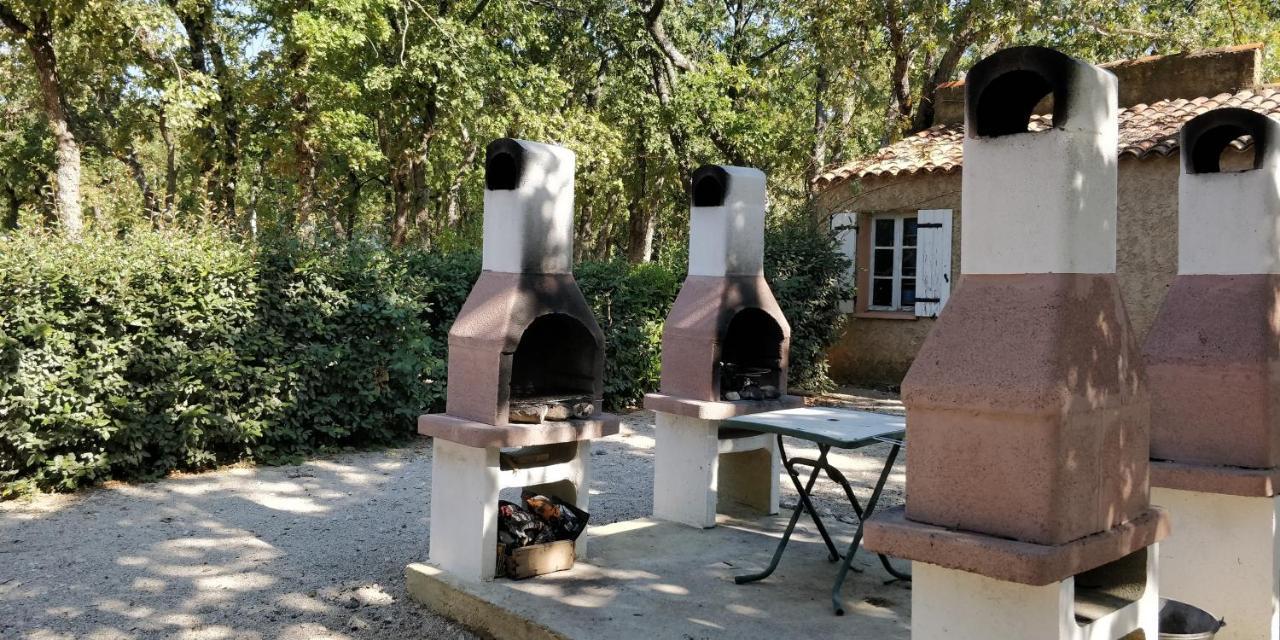 Domaine Les Chenes Blancs Hotel Saint-Saturnin-d'Apt Ngoại thất bức ảnh
