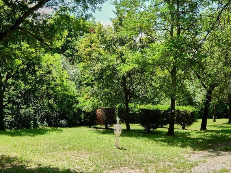 Domaine Les Chenes Blancs Hotel Saint-Saturnin-d'Apt Ngoại thất bức ảnh